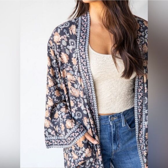 Natural Life Camila Kimono Charcoal Light Blue Floral L/XL L Large - Picture 2 of 8